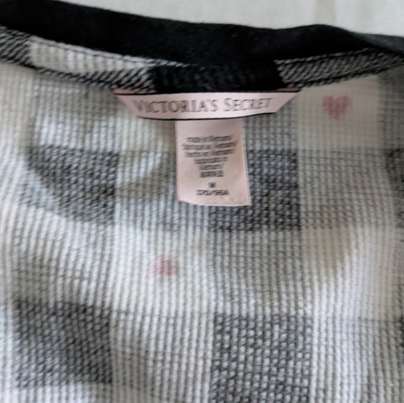 Victoria secret thermal top Black And White Medium - Picture 4 of 4